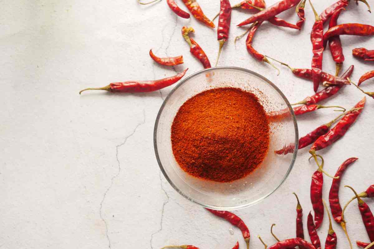 Peperoncino, intero e in polvere, stimola il metabolismo