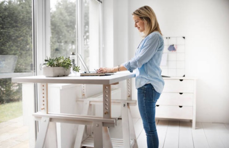 Standing desk