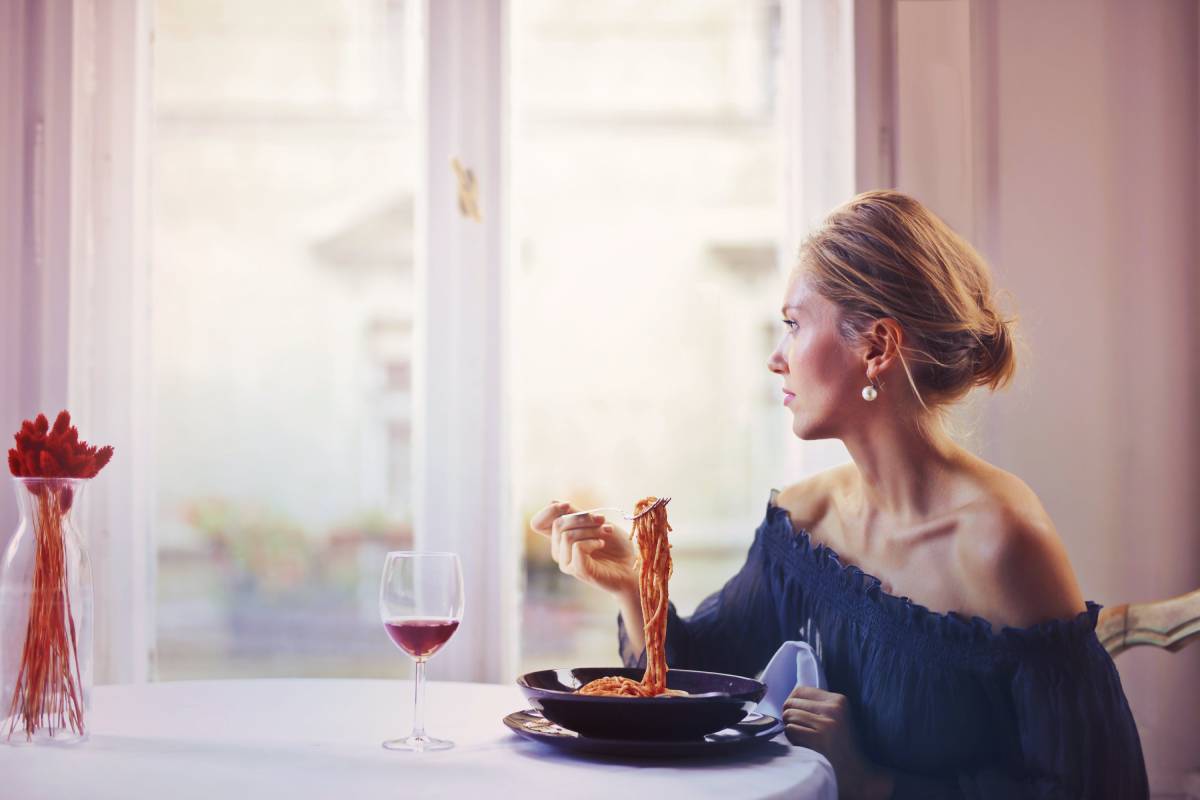 È importante mangiare sempre alla stessa ora?